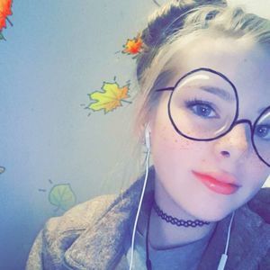 Meet your Posher, Makayla